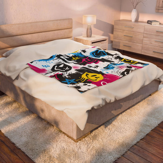 Graffiti Smile Velveteen Plush Blanket — Colorful Drip Smiley Throw